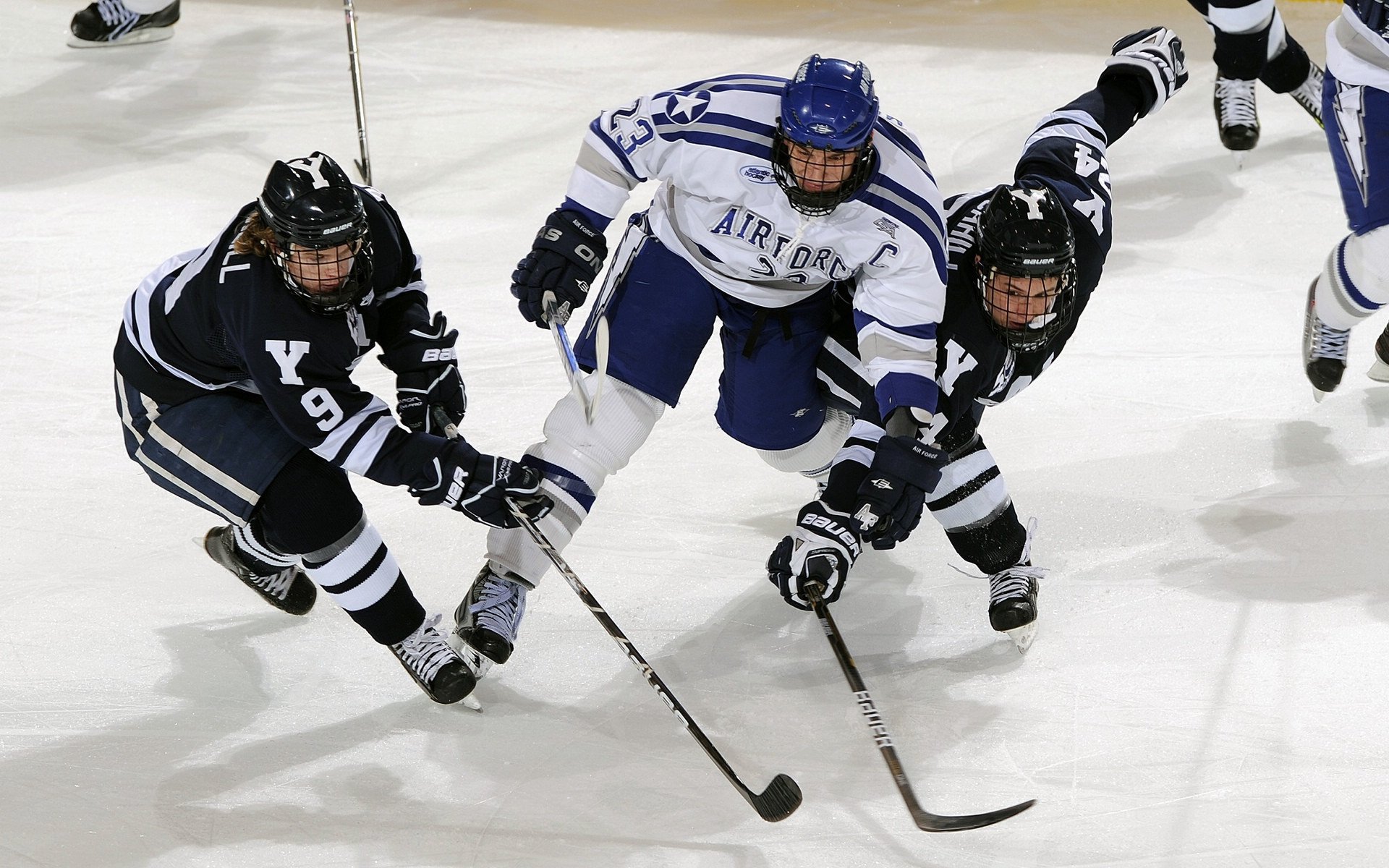 争冠热门不容忽视！拜仁主场大胜，全队势如破竹，拜仁对战